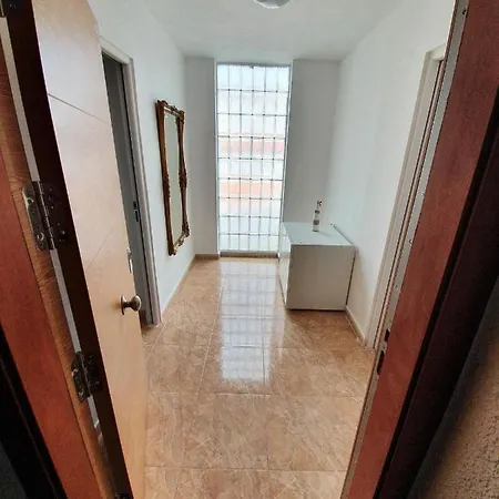 Апартаменти One Bedroom With Terrace And Wifi At *