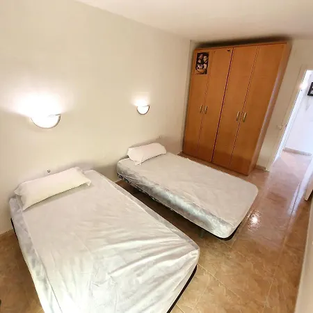 One Bedroom With Terrace And Wifi At Apartmán Lloret de Mar
